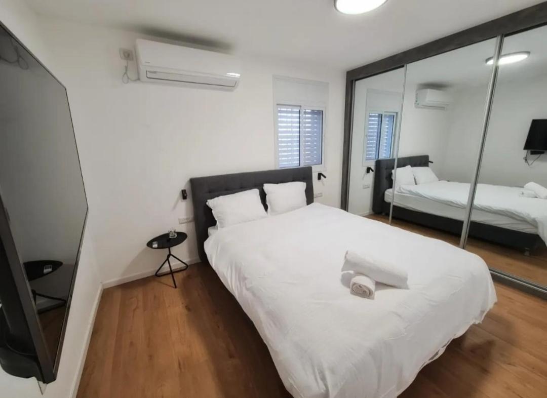 Sunshine Suites By The Sea Eilat 3 Min Walk To The Beach ภายนอก รูปภาพ